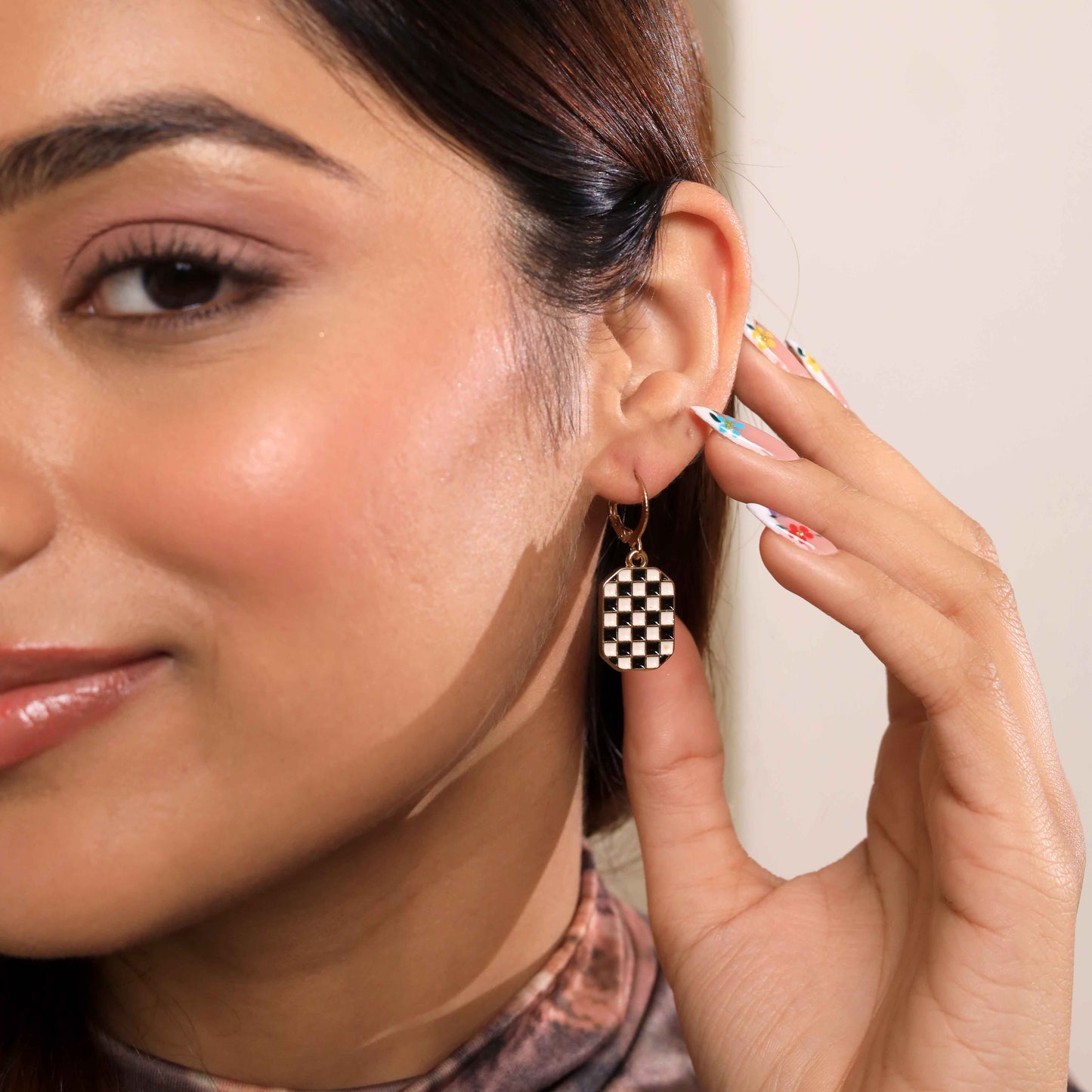 Black-and-White-Checks-Earring-Stack For Women